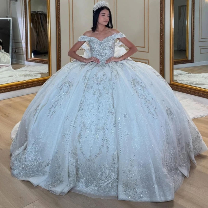 

White Shiny Quinceanera Dresses Ball Gown Off The Shoulder Sequin Applique Lace Beading Crystal Bow Tull Sweet 16 Dress Vestidos
