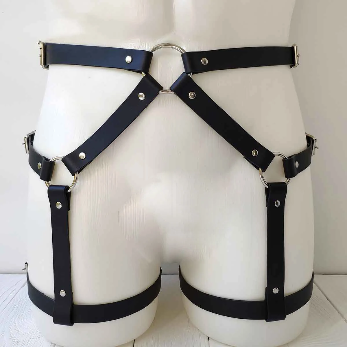 Men's Leg Belt Harness Gay Body Bondage Lingerie Sissy Clubwear for Gay Sex Rave And Clubbing Mens Leather Harness Bondages Gear