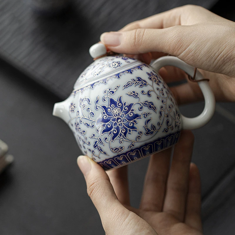 

Керамический чайник, антикварный китайский чайный сервиз кунг-фу, сине-белый фарфор, переплетенная ветка лотоса, чайная церемония, 160 мл