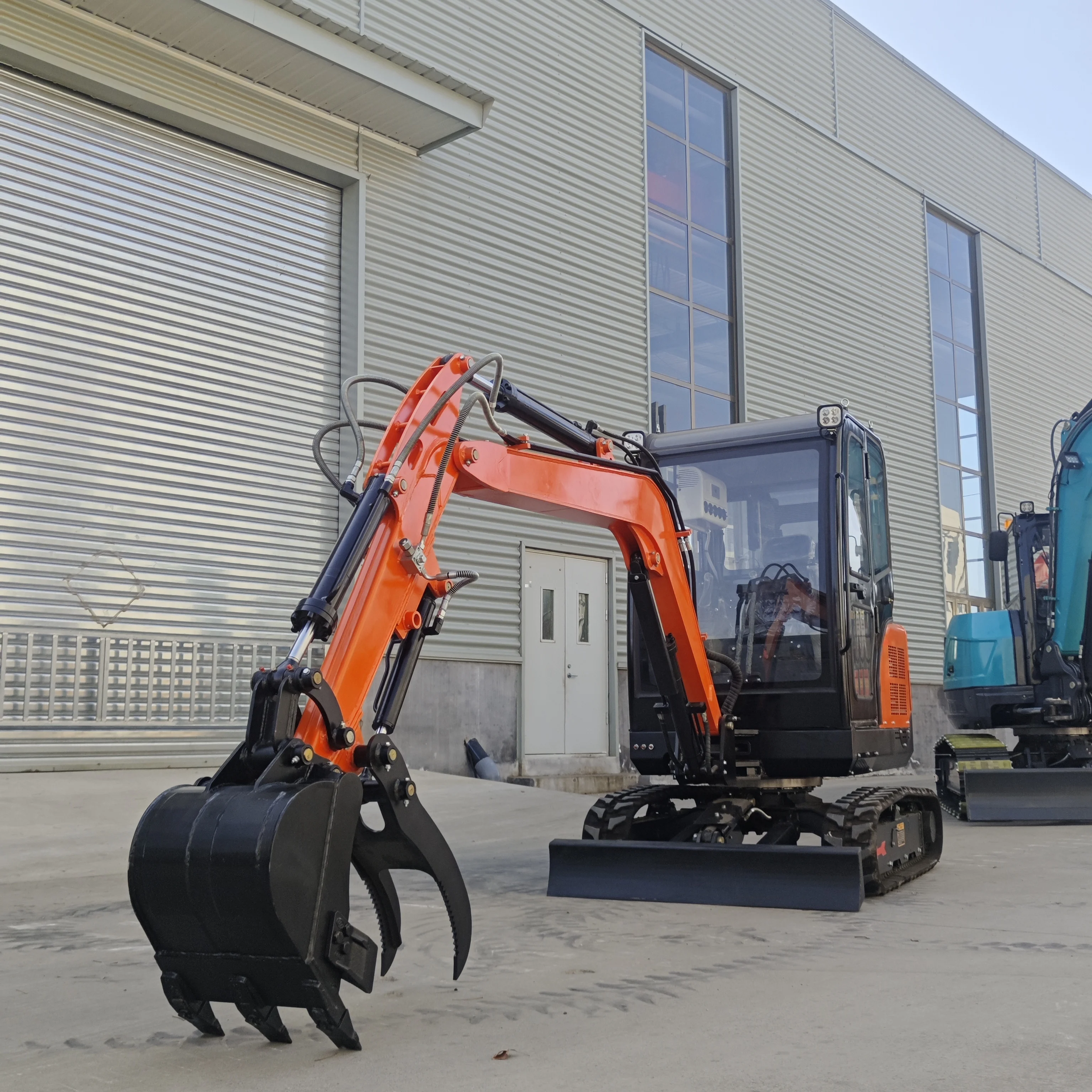 Low Price Sale Of Hydraulic Mini Excavators Multi Functional Epa Diesel Engines High Efficiency Customized Mini Excavators