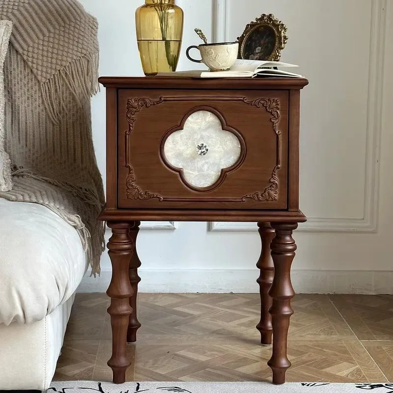 Modern Solid Wood Bedroom Locker Eco Friendly Four Leaf Clover Bedside Table