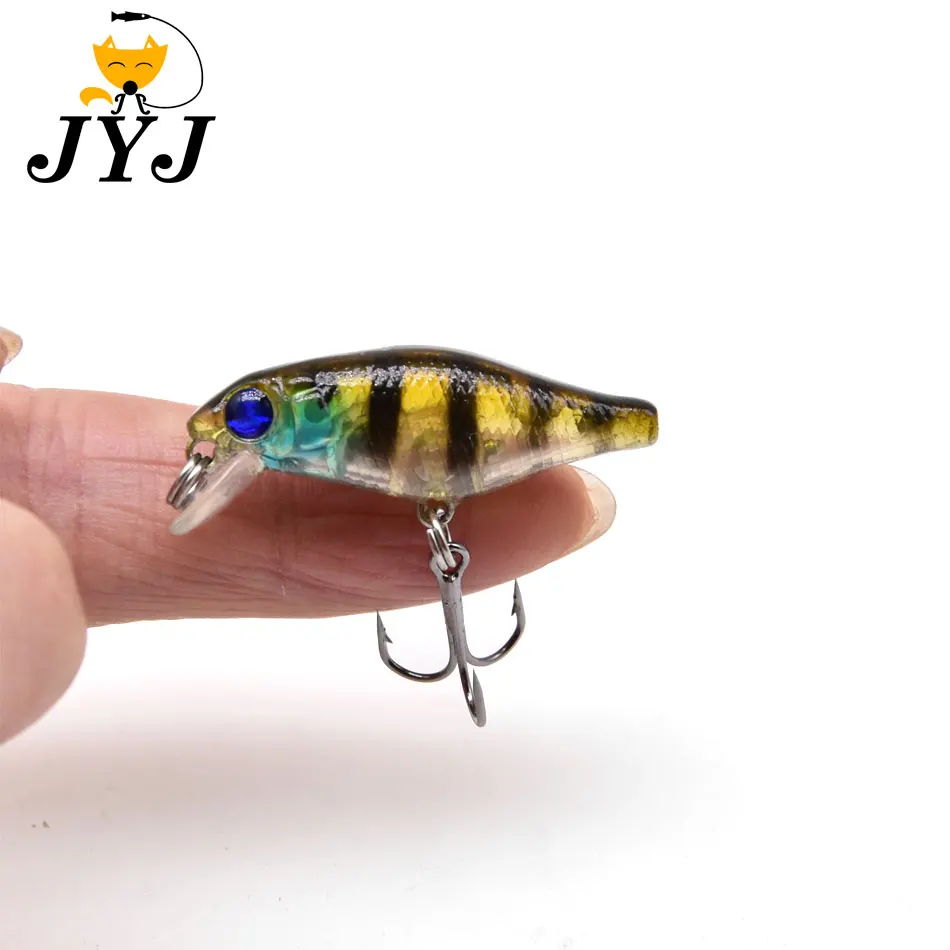 1 piece small artificial  hard plastic minnow lure bait , water fishing wobbler treble hook swimming bait