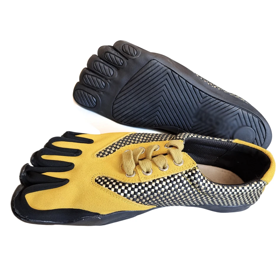 Outdoor Men\'s Five Toes Shoes Running Shoes Breathable Quick Drying Lightweight 5 Toes Shoes Plus Size Sneakers 44 45