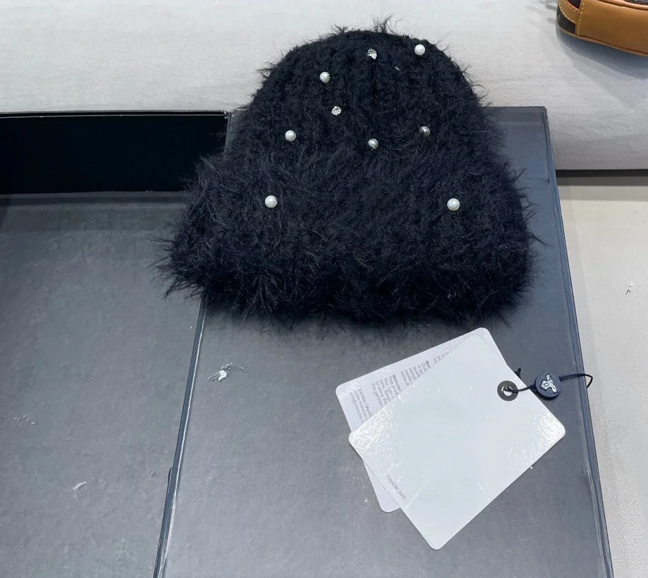 

Knitted Hat Winter Sweet Style Large Head Wool Versatile Super Comfortable Pearl Warmth Holiday Essential Outdoor Charming
