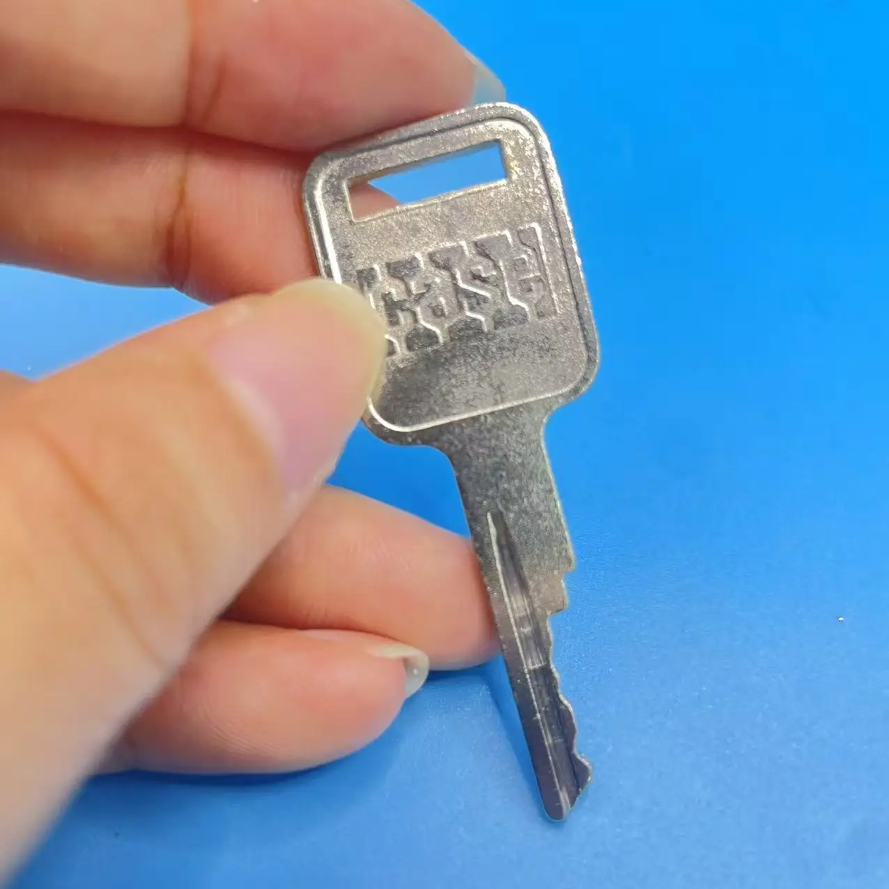 1/5/10PCS D250 Excavator Heavy Equipment Construction D250 A77313  Skid Steer Ignition Switch Key