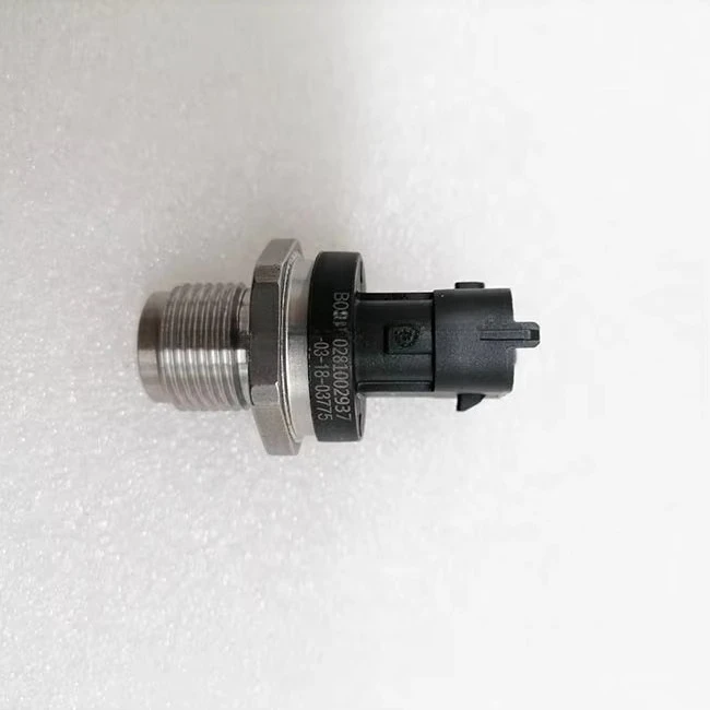 

6D107 QSB6.7 Engine 6754-72-1210 6754-72-1211 6754-72-1212 PC200-8 Excavator Parts Common Rail Pressure Sensor