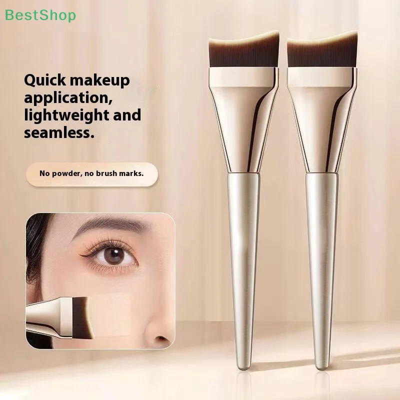 ♥ ♥ ♥ فرشاة كريم أساس رفيعة للغاية، فرشاة مسطحة بدون خياطة على شكل هلال برأس مسطح