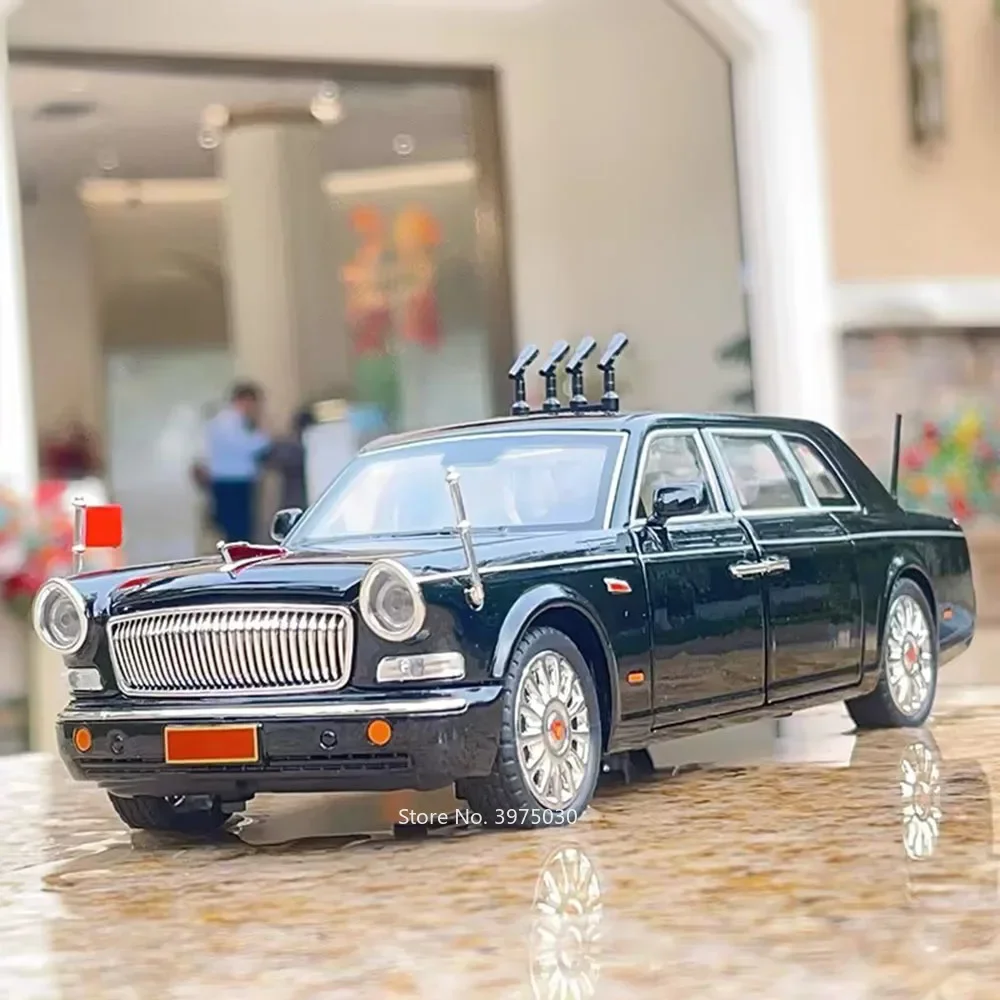 Maßstab 1:24 HongQi Legierung Spielzeug Modelle Autos 70. Jahrestag Militärparade mit Licht Sound Zurückziehen Fahrzeug Kinder Festival Geschenke