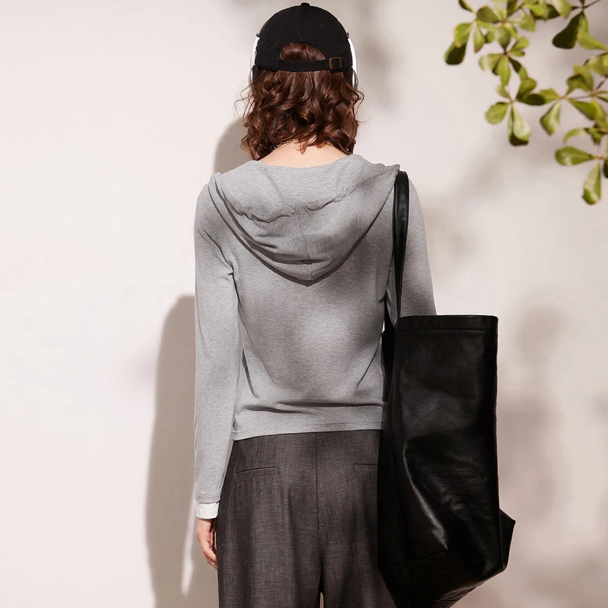 LOUIS YAO nep tweedelig gebreid overhemd met capuchon, lente en herfst, met letter bedrukt, casual gebreide damestop met lange mouwen