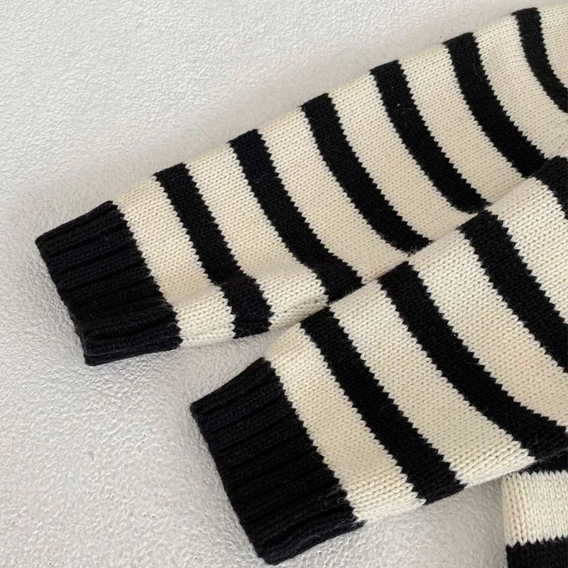 New autumn baby clothing, 0-3 year old boys and girls striped hooded cotton jumpsuit, jumpsuit, triangle climbing suit