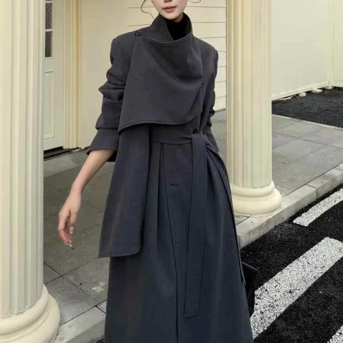 เสื้อโค้ททรงเทรนช์โค้ท BJTZ ดีไซน์หรูหรา ปกผ้าคลุมไหล่ แต่งลูกไม้ผูกเอว สำหรับผู้หญิง ฤดูใบไม้ร่วง 2025 รุ่นใหม่ ดีไซน์เนอร์ทันสมัย ผ้าวูลผสม 30%