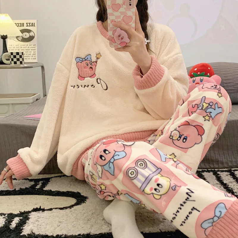 2-teiliges Anime Kawaii Kirby Damen-Plüsch-Pyjama-Set, Niedliches Mädchen-Flanell-Pyjama mit Modedruck, Weich und Warm, Neue Herbst-Winter-Homewear