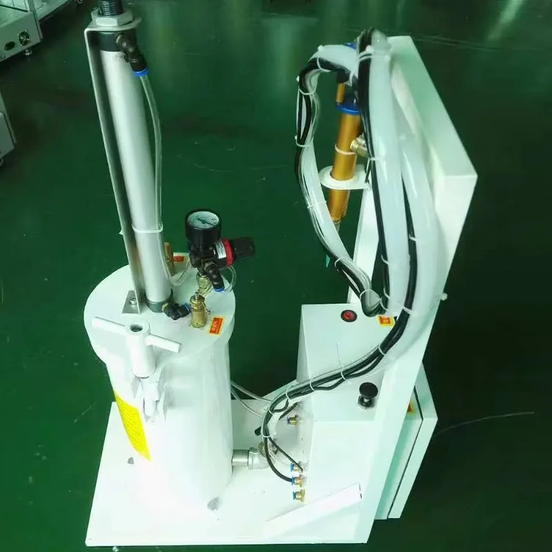 

Heavy D uty 2600ML Silicone Glue Dispensing Machine Automatic Pressure Tank Dispensing Machine With Silicone Pressure Barrel