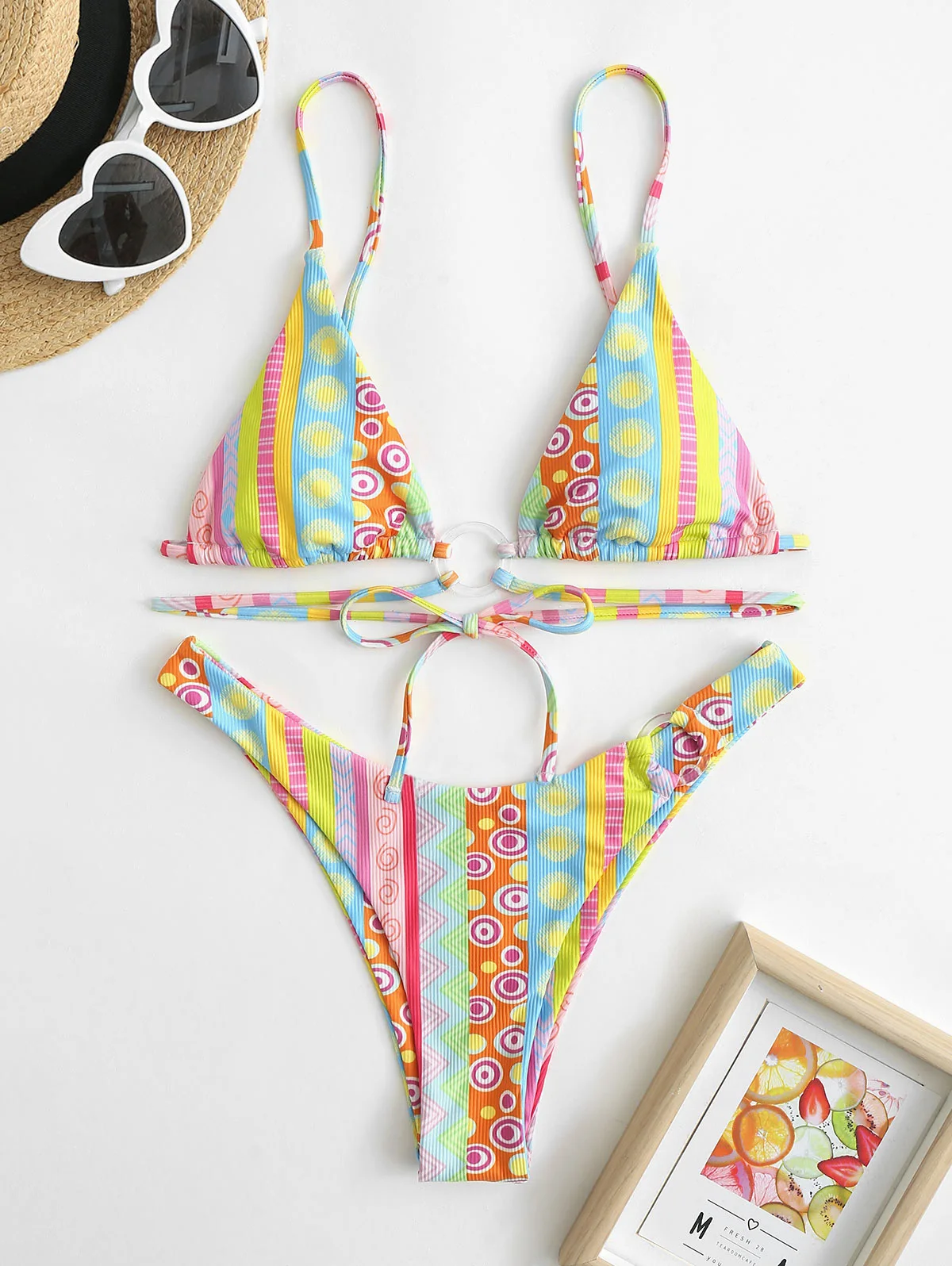 Costumi da bagno Bikini con filo interdentale a coste geometriche a righe ZAFUL