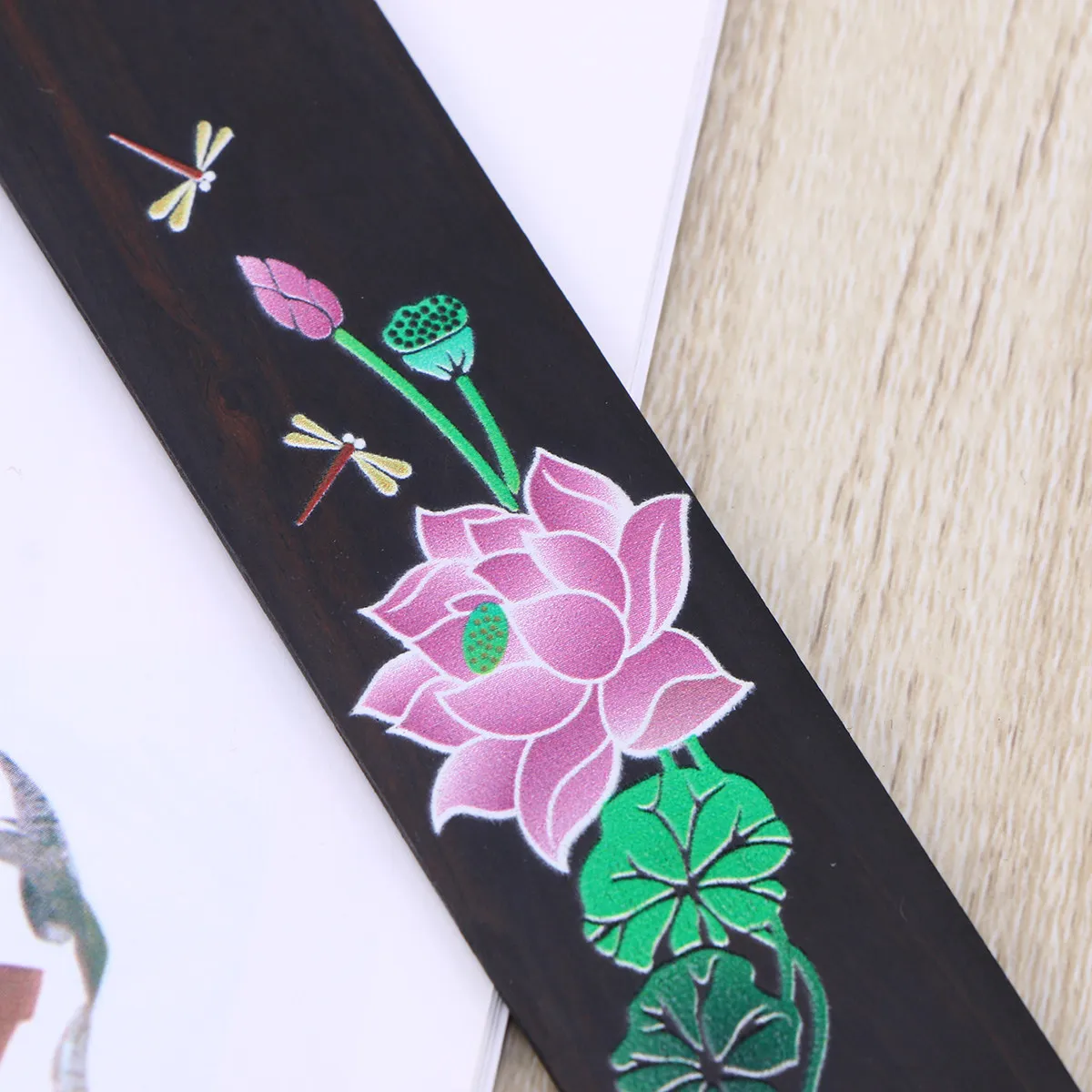 

Wooden Bookmark Chinese Style Handcrafted Lotus Painting with Dragonfly Tasseled Book Marker for Home Office Study