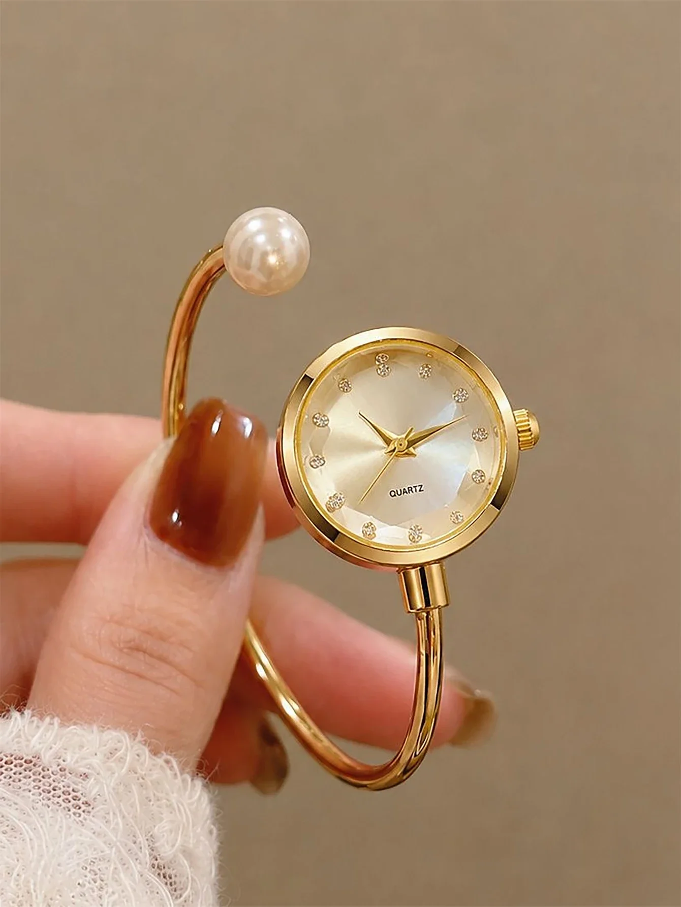 Elegant and Compact Bracelet Watch Set with Water Drop Bracelet, Necklace, Earrings, and Ring Set, Fashionable and Versatile