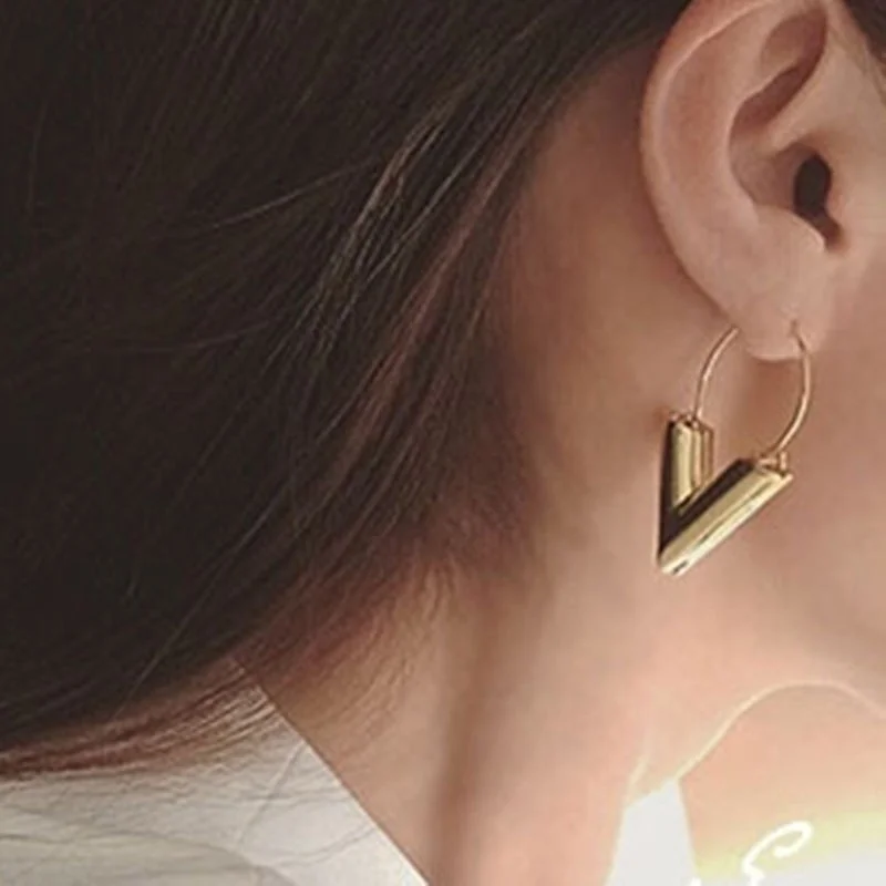 Personality Gold Big V Shape Geometric Earrings for Women Exaggerated Dangle Earring Accessories for Women