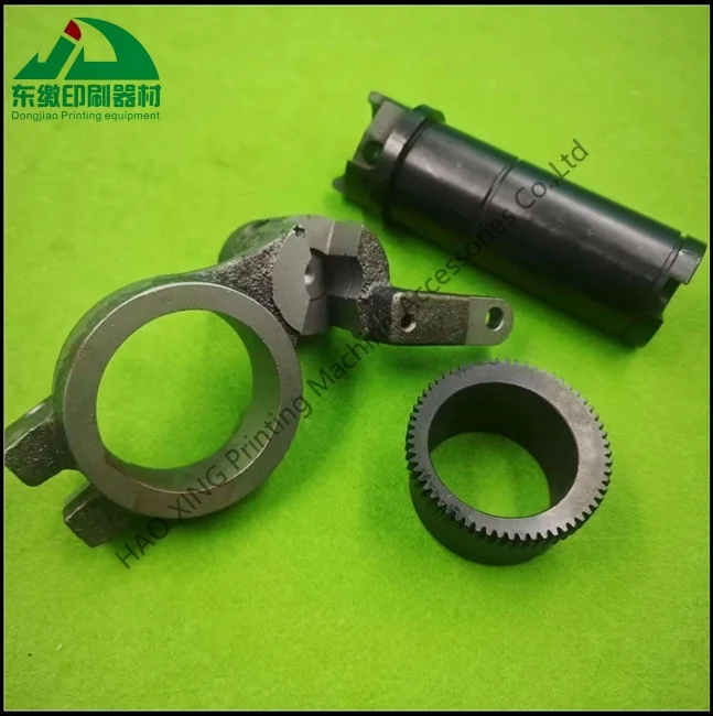 Pezzi di ricambio per macchine da stampa Sedile rullo inchiostro acqua per Heidelberg SM74 M2.030.001 Staffa di supporto rulli in gomma acqua