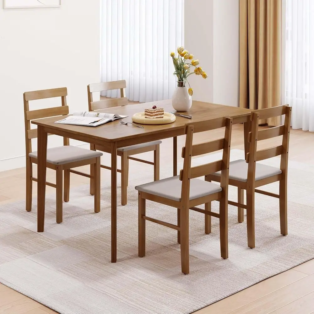 

Компактный обеденный набор из 4 предметов с мягкими стульями для небольших помещений