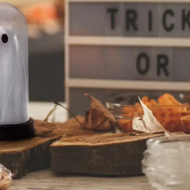 ハロウィンゴースト装飾ライトコードレスライトアップゴーストオーナメントランプガラスの下の暖かい光点灯ゴーストお祭り雰囲気ライト