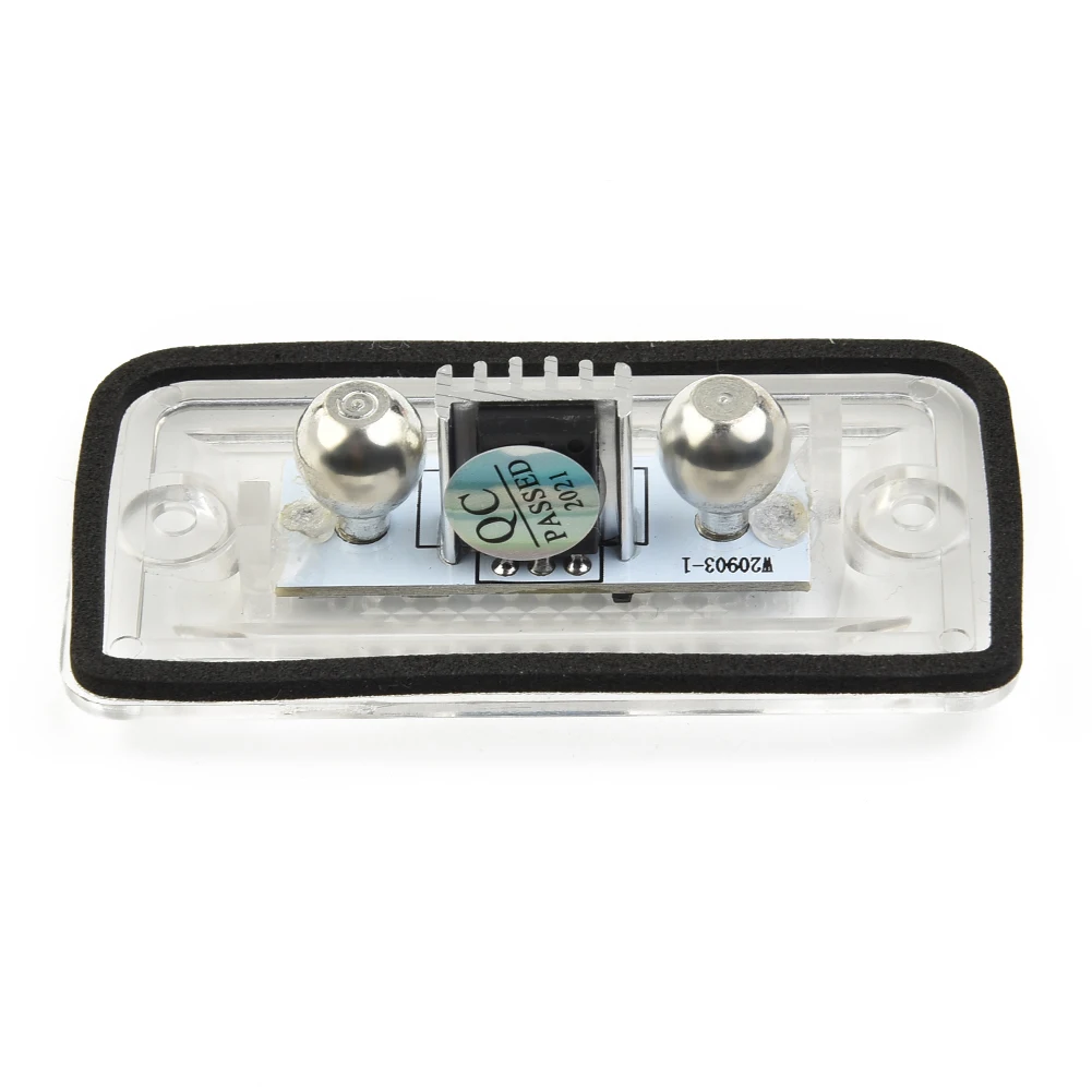 Practical License Plate Lights Fittings High Brightness Brand New C-Class W203 Sedan Energy Saving For Mercedes