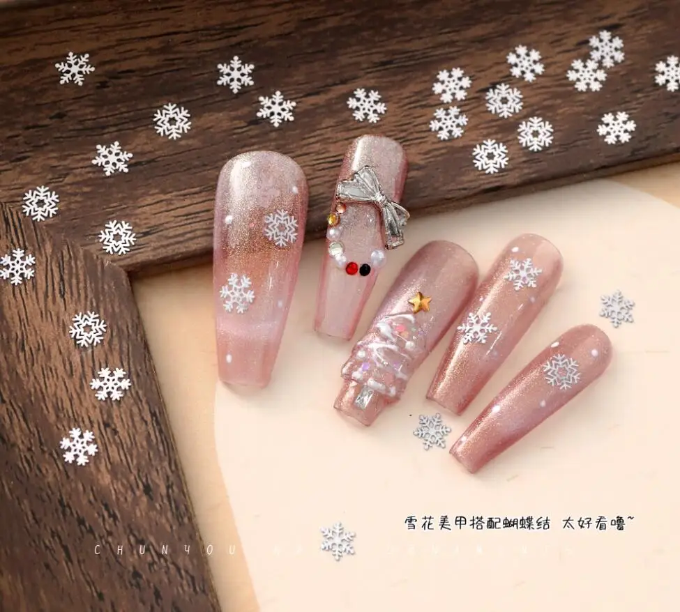 3D Natale Lega Fiocco di neve Paillettes per unghie Inverno Natale Fiocchi di metallo dorato Decorazione per unghie Capodanno fai da te Accessorio per unghie lucido