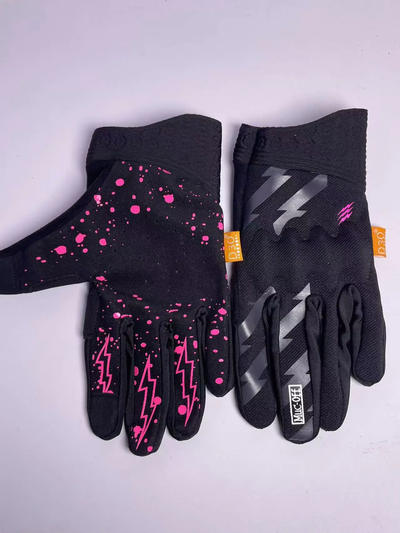 Muc off Bicycle D30 Rock graffiti  Comfortable, Anti Slip Touch Screen Sensitive, Durable, Riding Long Finger Gloves