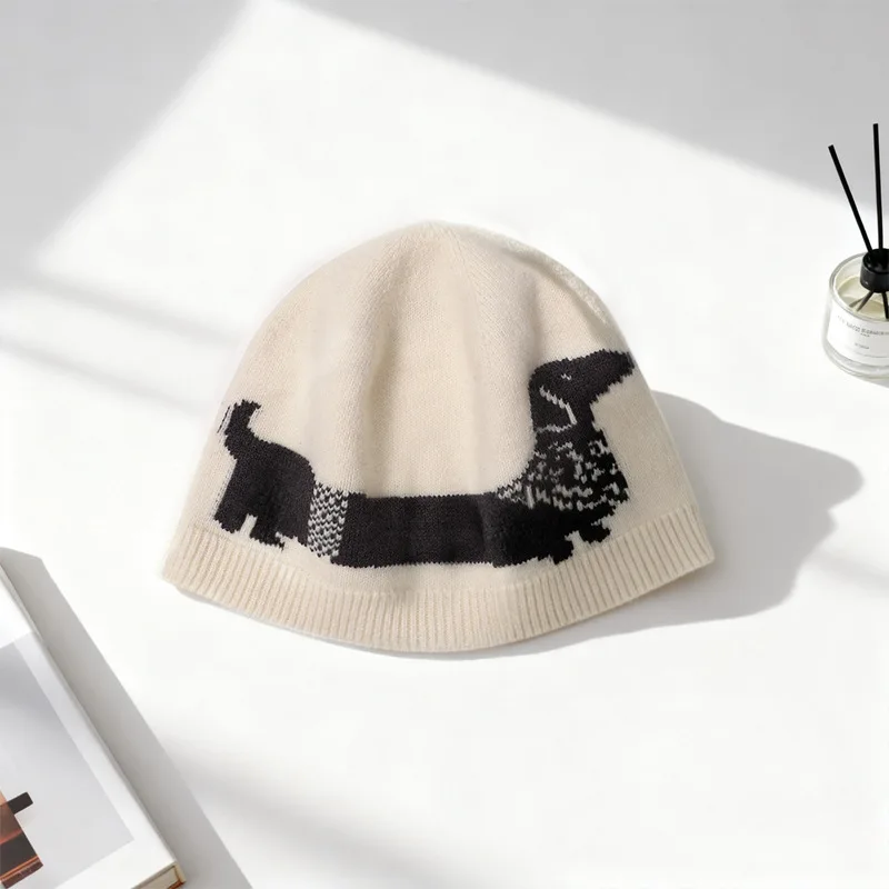 

Шапка-бини с мотивом таксы, шерстяная шапка-бини