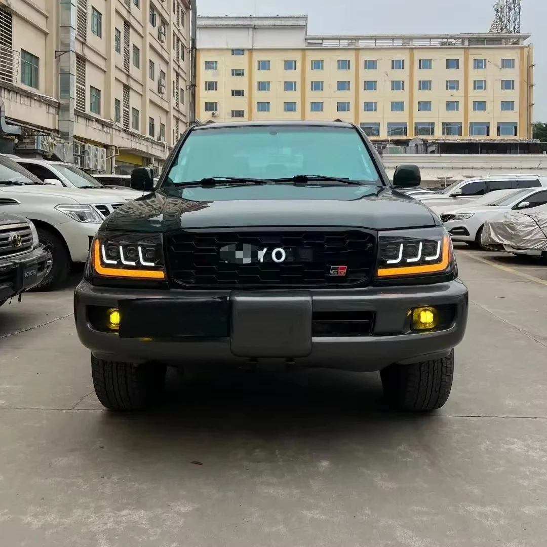 

Передняя решетка для Toyota Land Cruiser LC100 Передняя решетка типа GR