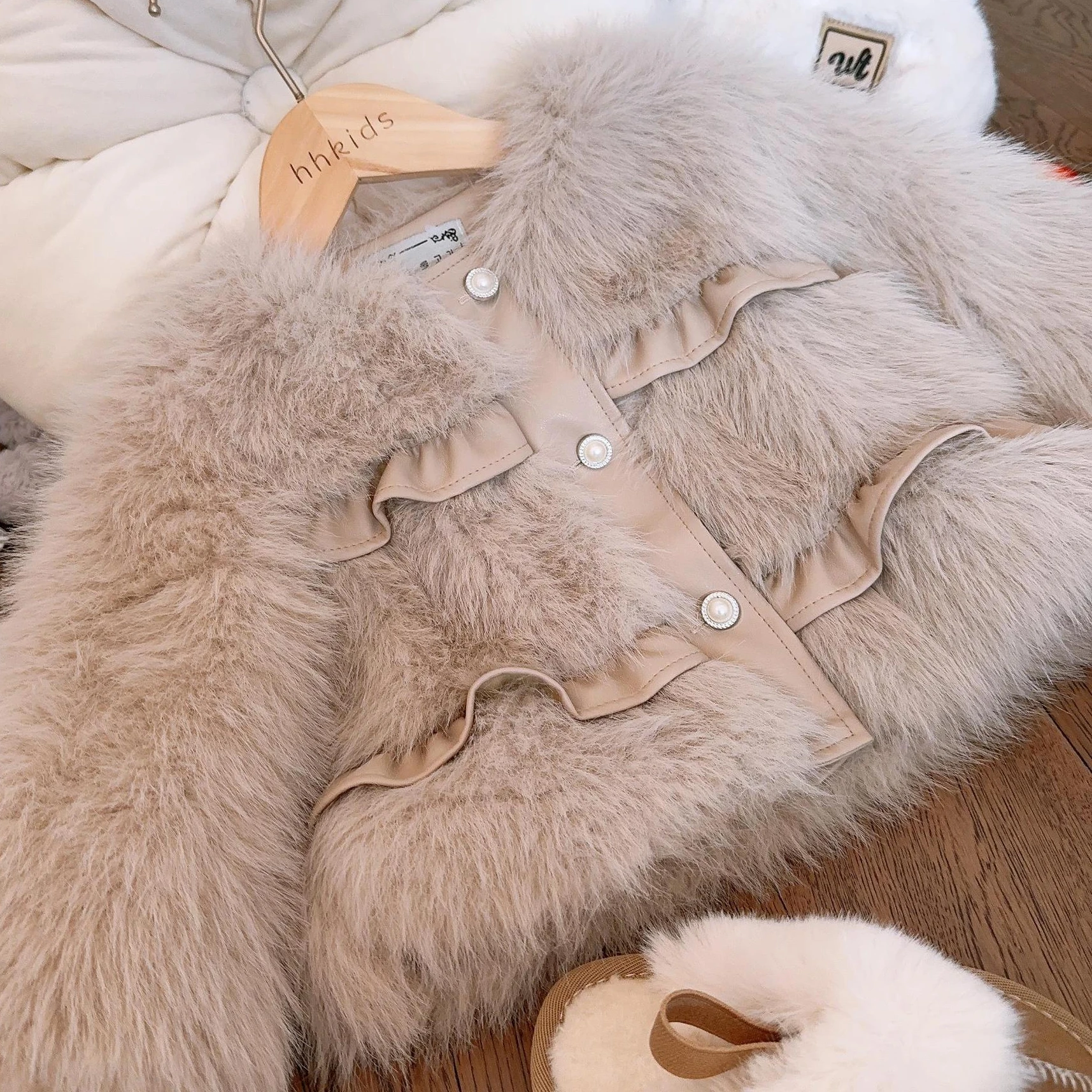 Outerwear New Girl Faux Fur Loose Coat Autumn Winter New Thickening Tops Childrens Clothing 2024 Round Collar Warm