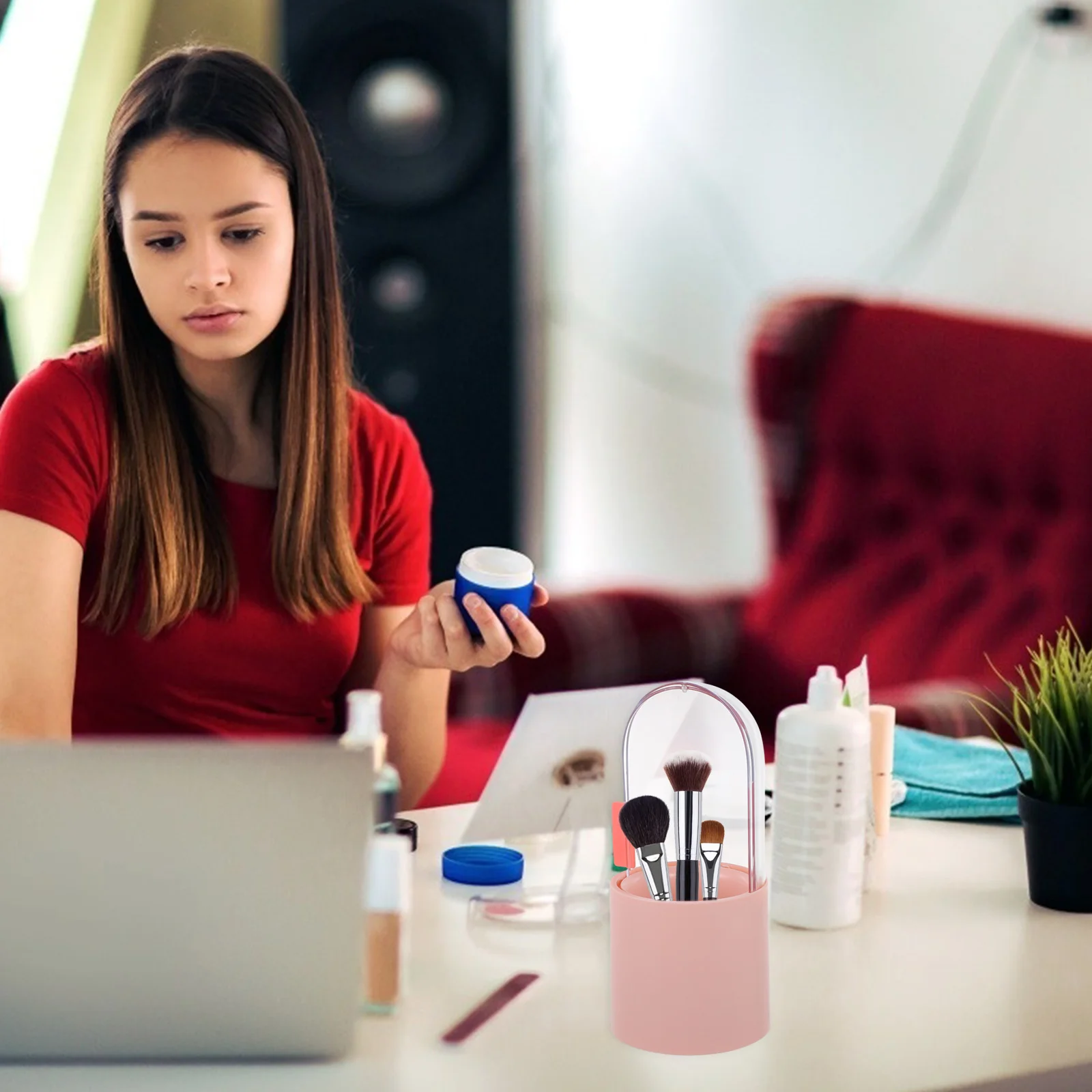 メイクブラシホルダー オーガナイザー 収納容器 大容量 無料のパール付き 口紅 アイライナー ハサミ サロン