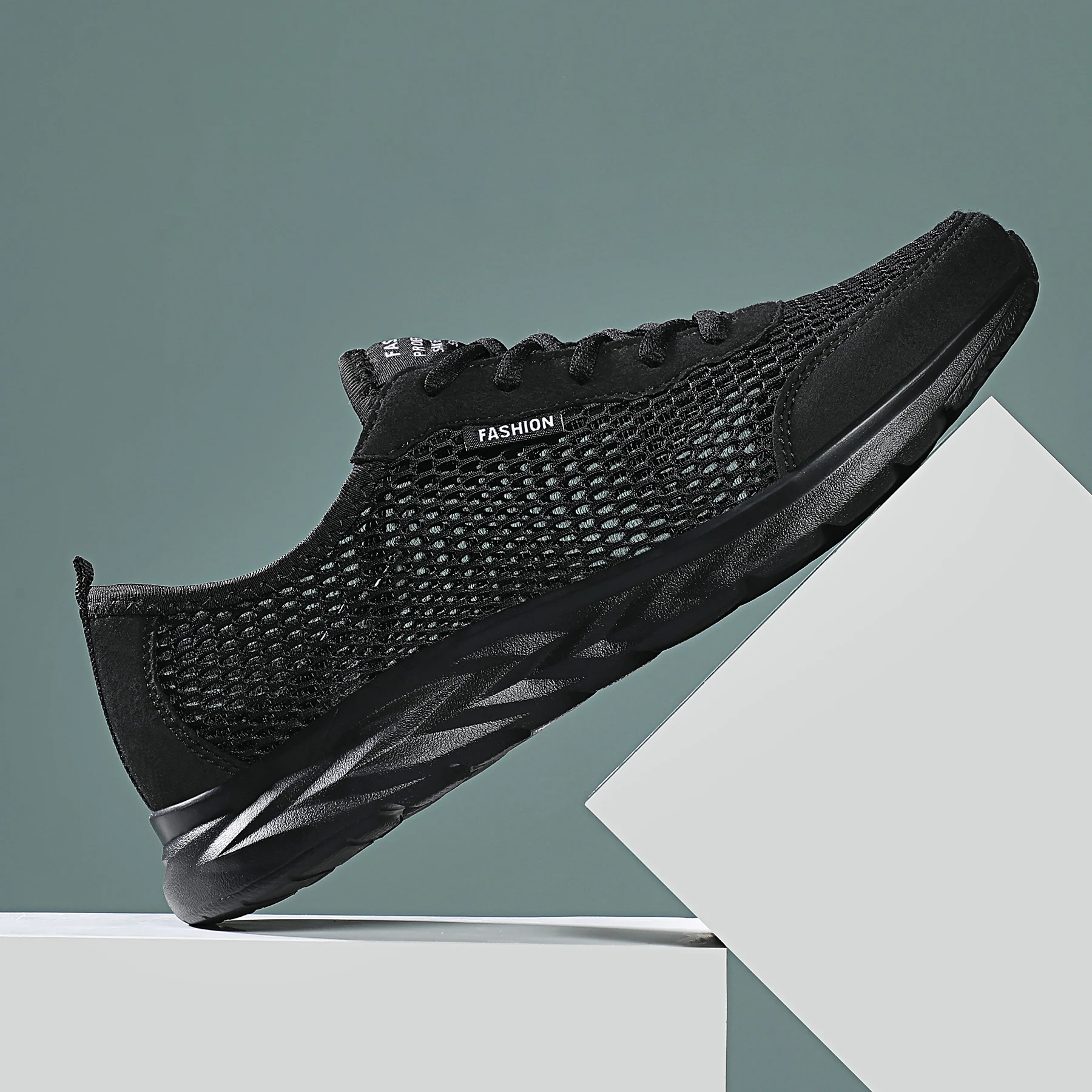 Chaussures de sport pour hommes, idéales pour les personnes décontractées en été : chaussures légères et bon marché en maille._voghion.com