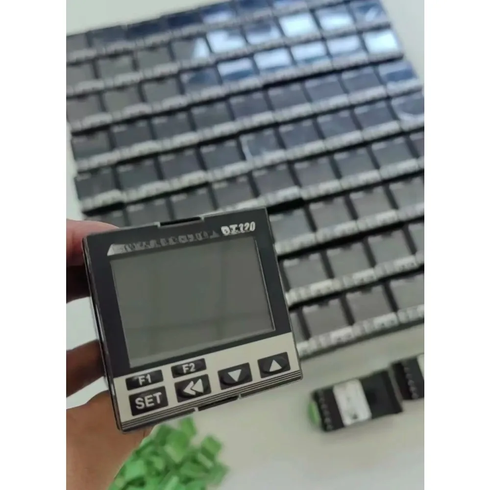DT320VA DT320VA-0200 DT320RA DT320RA-0200 DT320CA DT320CA-0200 DT320LA DT3-V DT3-C DT3-R DT3-L Temperature Controller