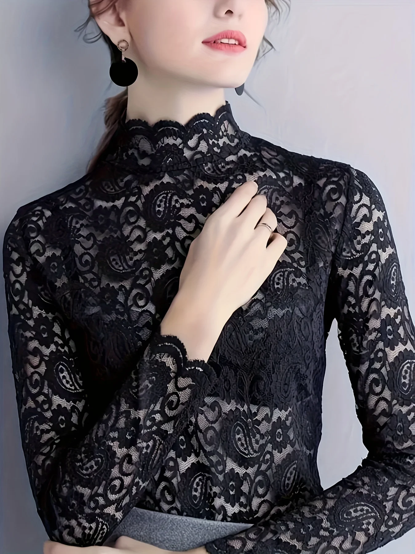 เสื้อยืดแขนยาวผู้หญิงลายลูกไม้ ดีไซน์หรูหรา สง่างาม สวมใส่สบาย