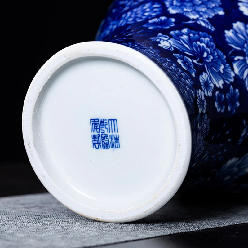 جينغدتشن السيراميك زهرية رسمت باليد الخزف الأزرق والأبيض النمط الصيني غرفة نوم المنزل تلفزيون خزانة الصين زجاجة الديكور