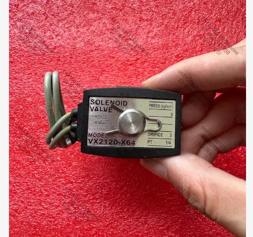 Совершенно новый электромагнитный клапан VX2120-X64 Совершенно новый электромагнитный клапан VX2120-X64