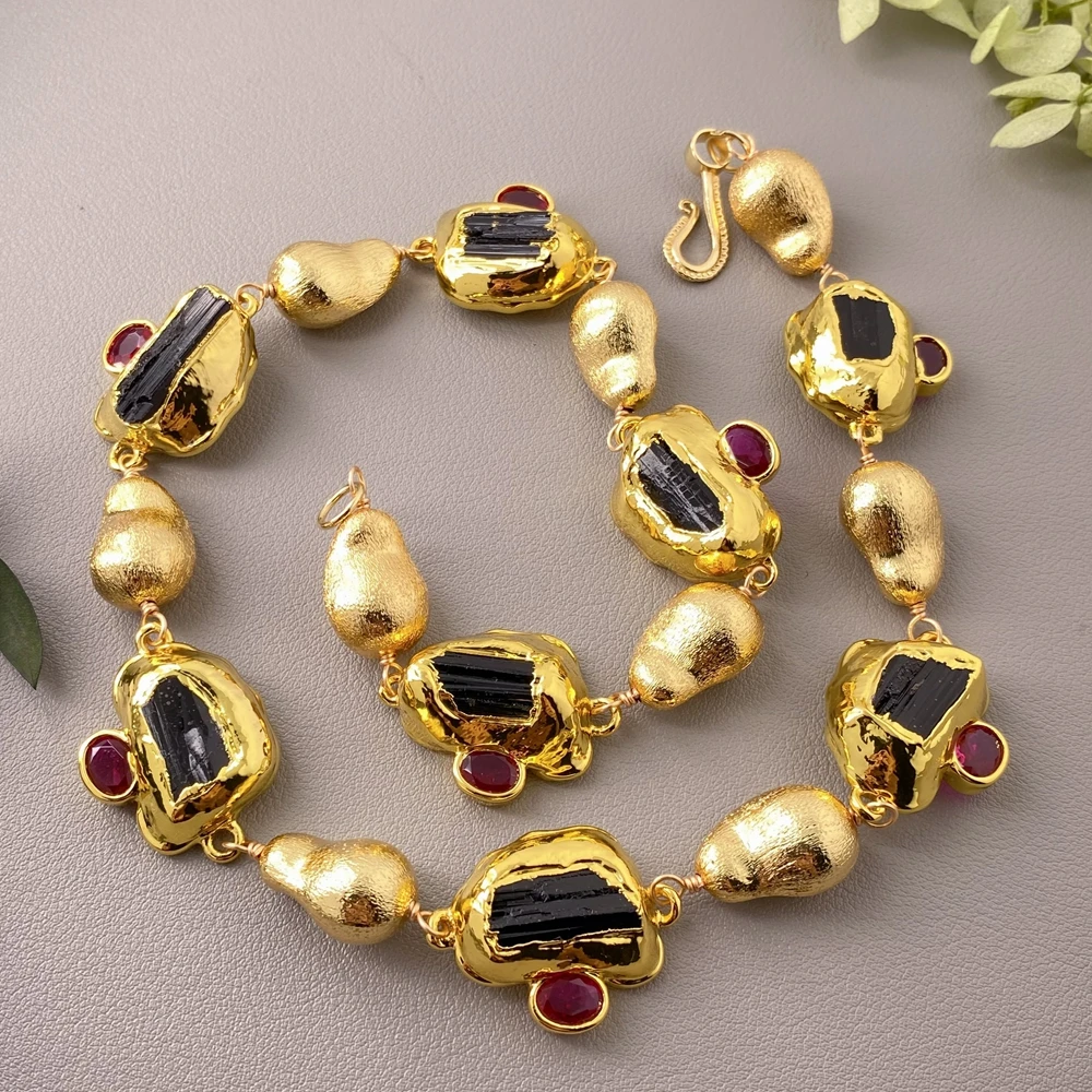 Y·YING Natural Black Tourmaline Raw Stone  Necklace Gold Plated Irregular Nugget Beads Inlaid Red Gemstone Chunky Necklace