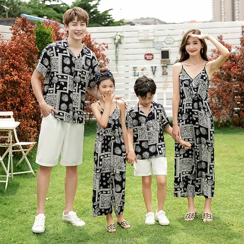 

Print Family Parent Child Overall Matching Outfits Father Mother and Daughter Clothes Mommy Me Jumpsuit Dad Son Clothing Holiday