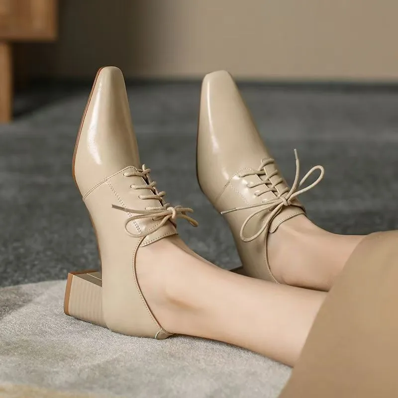 2026 نمط جديد منتصف كعب مضخات جلد طبيعي أسود الانزلاق على أشار تو أحذية نسائية مريحة الشتاء مكتب أحذية عمل