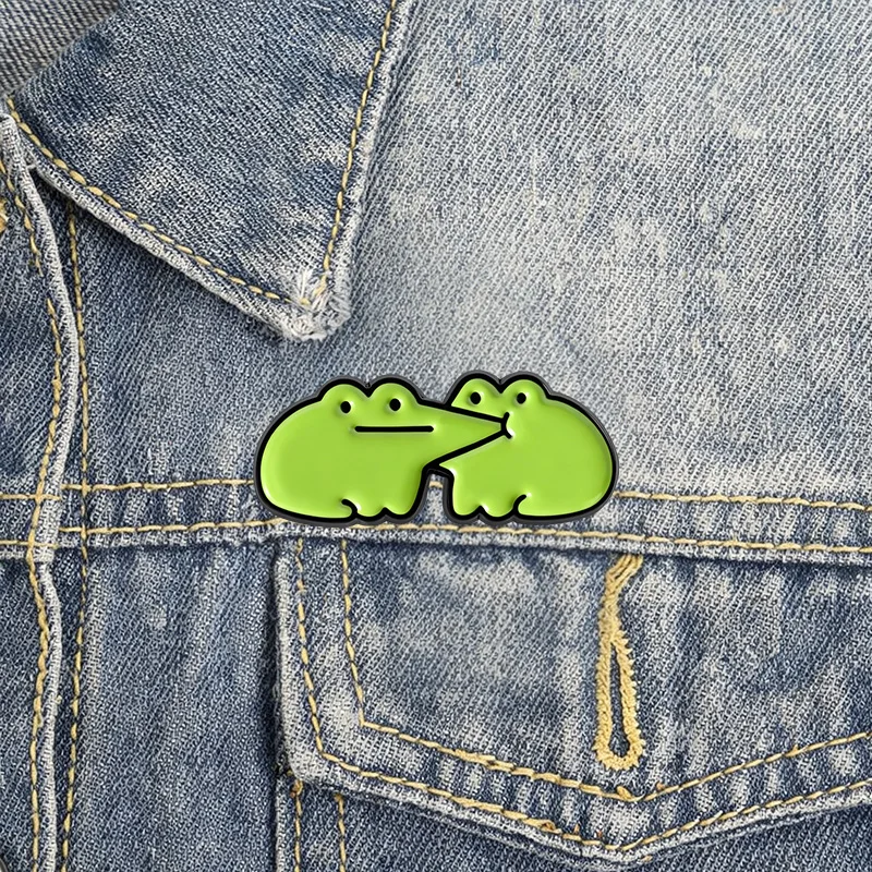 Cute Cat Frog Duck Bite Face Enamel Badges Kawaii Animal Interaction Pin Lapel Backpack Jewelry Gifts For Friends