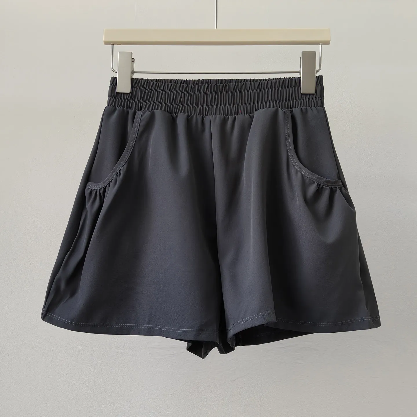 Yoga-Shorts für Damen, Hochgeschnittene Schlankmachende Sport-Gym-Dreiviertelhose, Atmungsaktive Schnelltrocknende Lauf- und Trainings-Fitness-Shorts – Detail 3