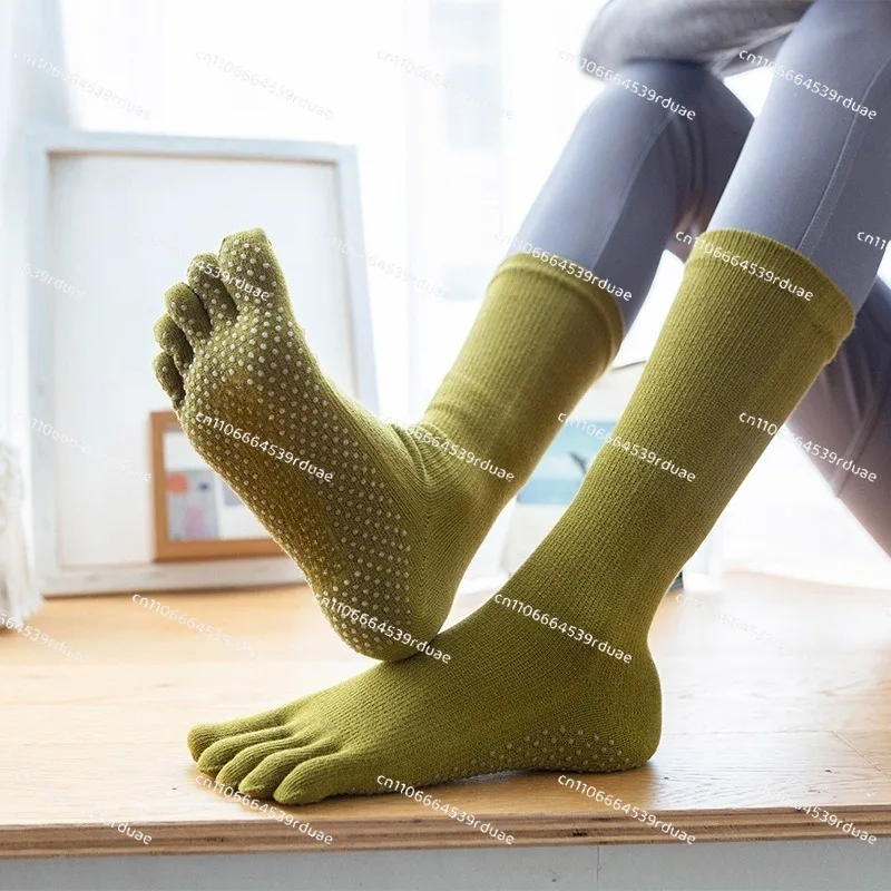 Non-slip Pilates yoga socks solid color point rubber bottom five-finger socks sports fitness sub-toe socks