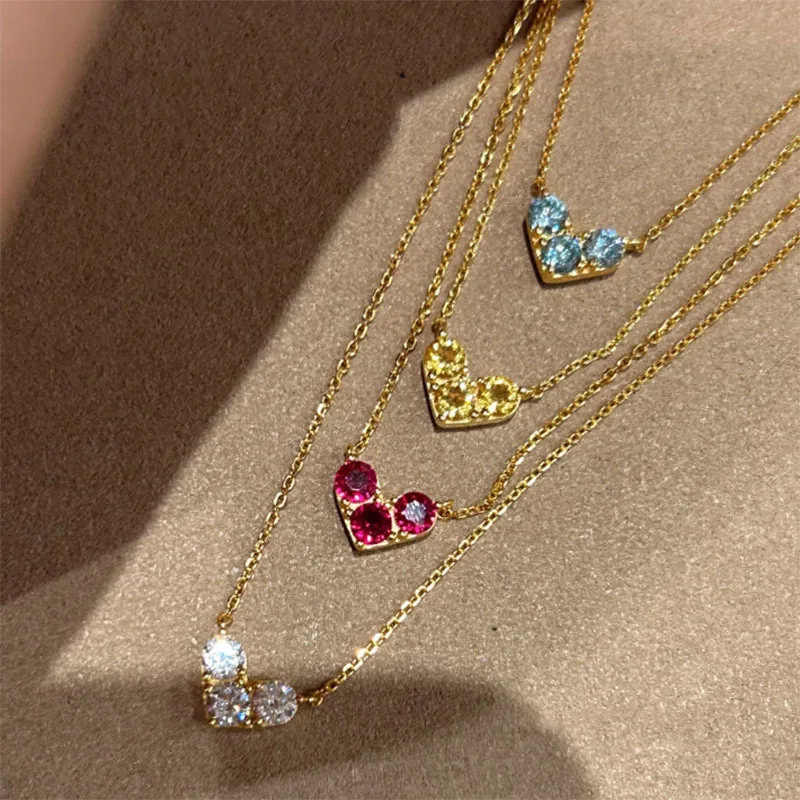 Elegant heart-shaped necklaces and pendants red blue green diamonds collar chain fresh high-end light luxury fashion jewelry