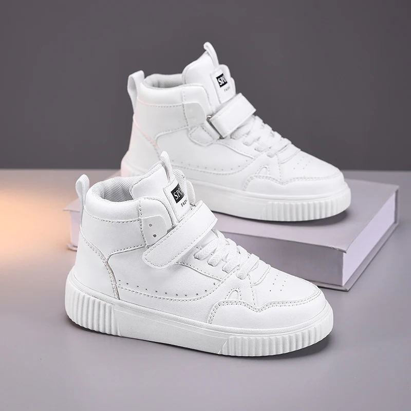 A pair of children's four-season leather upper high-top sports shoes, soft and wear-resistant casual shoes, sizes 28-40，JT-0825