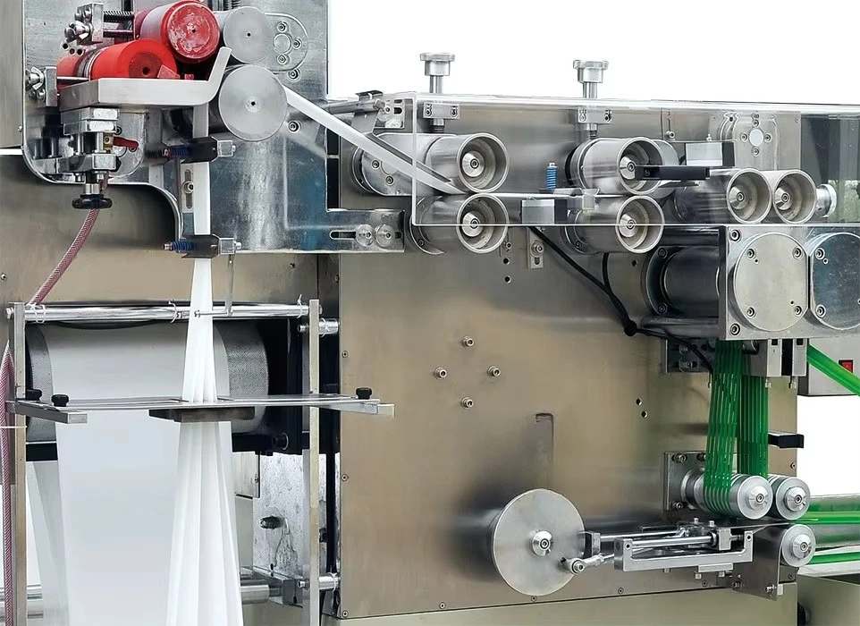 Multi-function Cutlery and Tissue Automatic Packaging Equipment