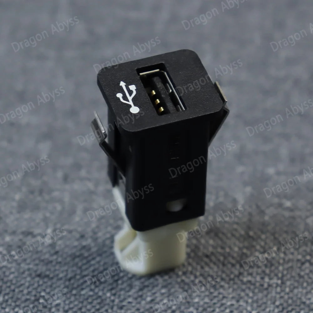 1pc For BMW 1/3/5/6/7 Series X1 X3 X5 Z4 X6 Mini USB port socket