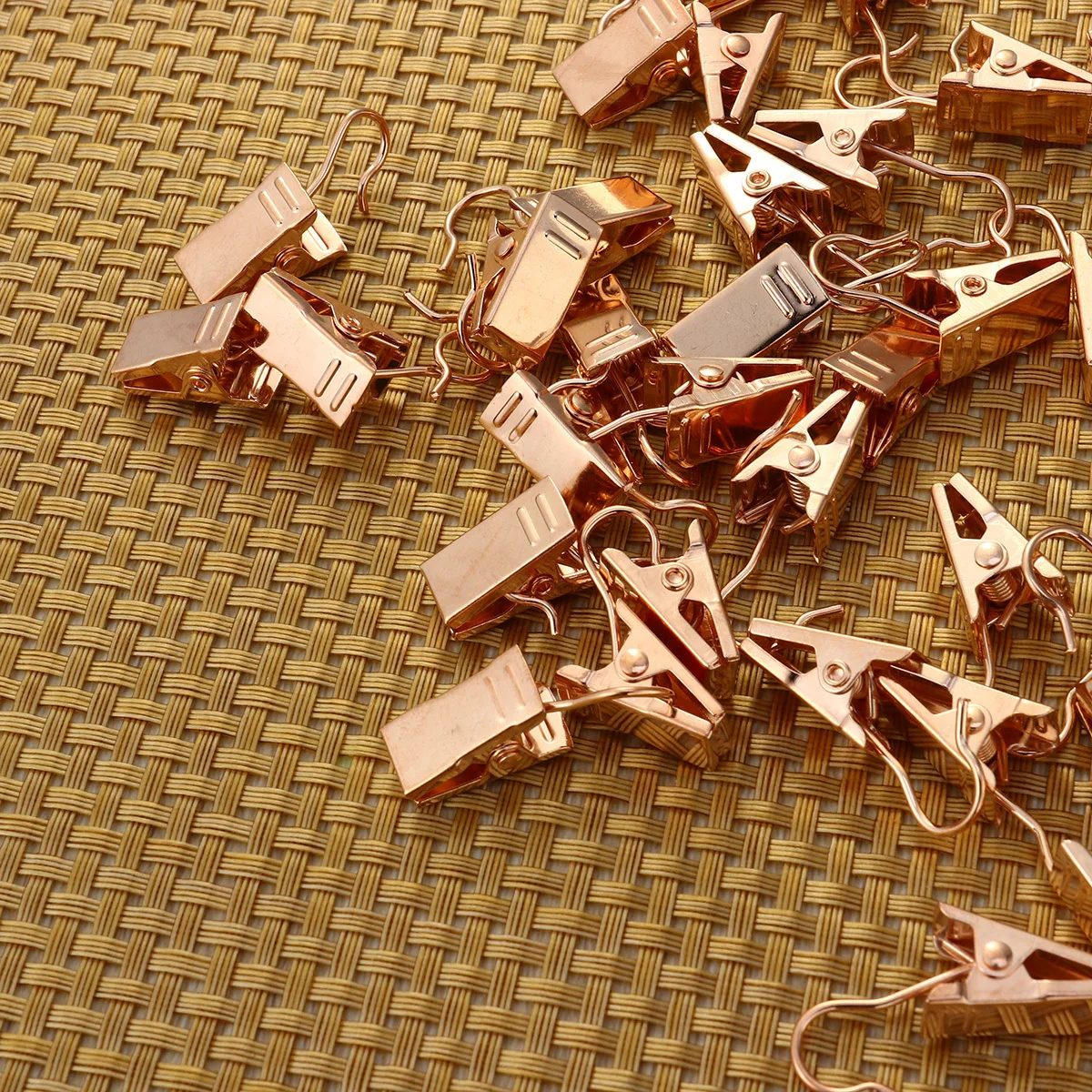 

100Pcs Metal Curtain Clips Iron Solid Rings Non-Slip Curtain Hooks for Window Drapery Iron Clip Drapery Clips