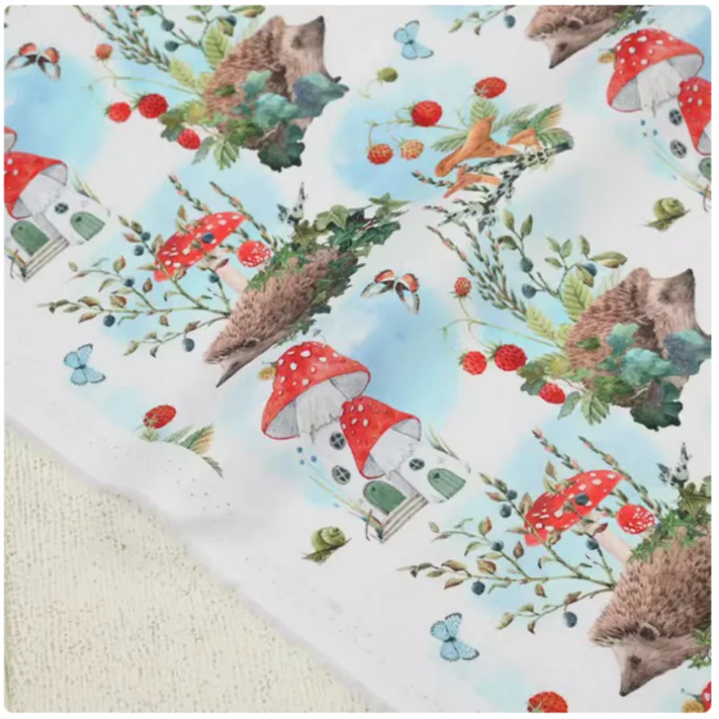 Plain Cotton Fabric with Cute Little Hedgehog Print, Handmade DIY Bag Garment, Dress Tissue, 100% Cotton, CR-103