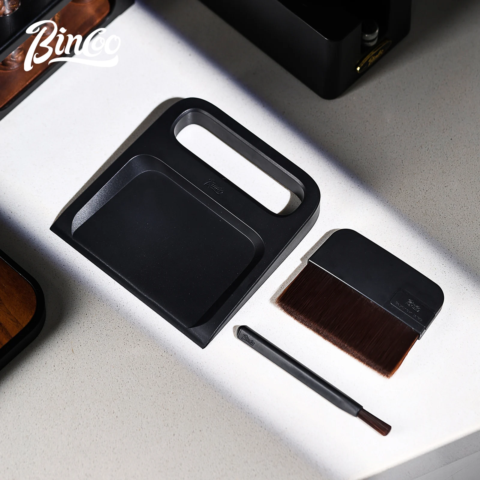 Bincoo 2 in 1 Magnetic Coffee Powder Brush and Storage Tray Bar Counter Cleaning Tool for Espresso Grounds Sweep Dusting