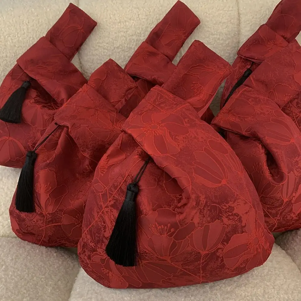 Cheongsam Accessories Tassel Knot Wrist Bag Small Item Pouch Red Embroidery Handbag Wedding Candy Bag Bucket Bag